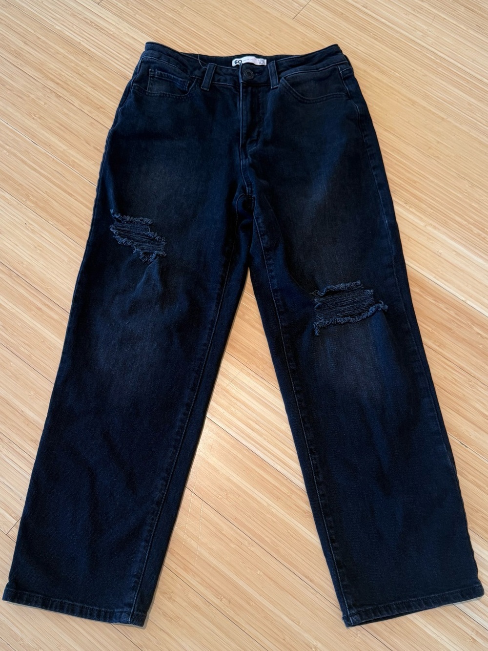 SO Women’s Black High-Wasted Distressed Jeans